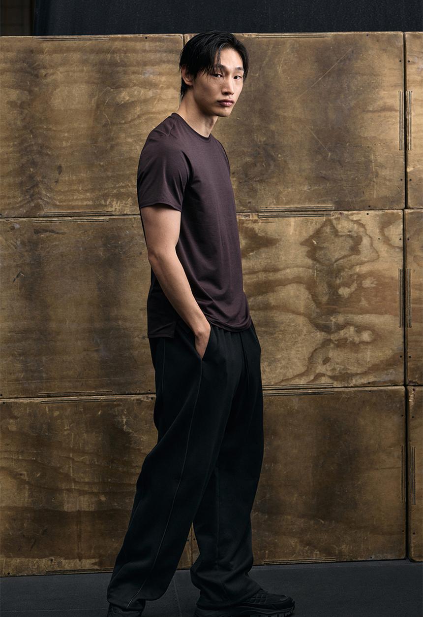 H&M - Mesh sports T-shirt with drymove™ - dark brown