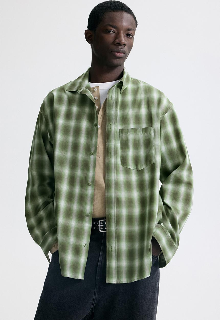 H&M - Relaxed fit shirt - khaki green/checked