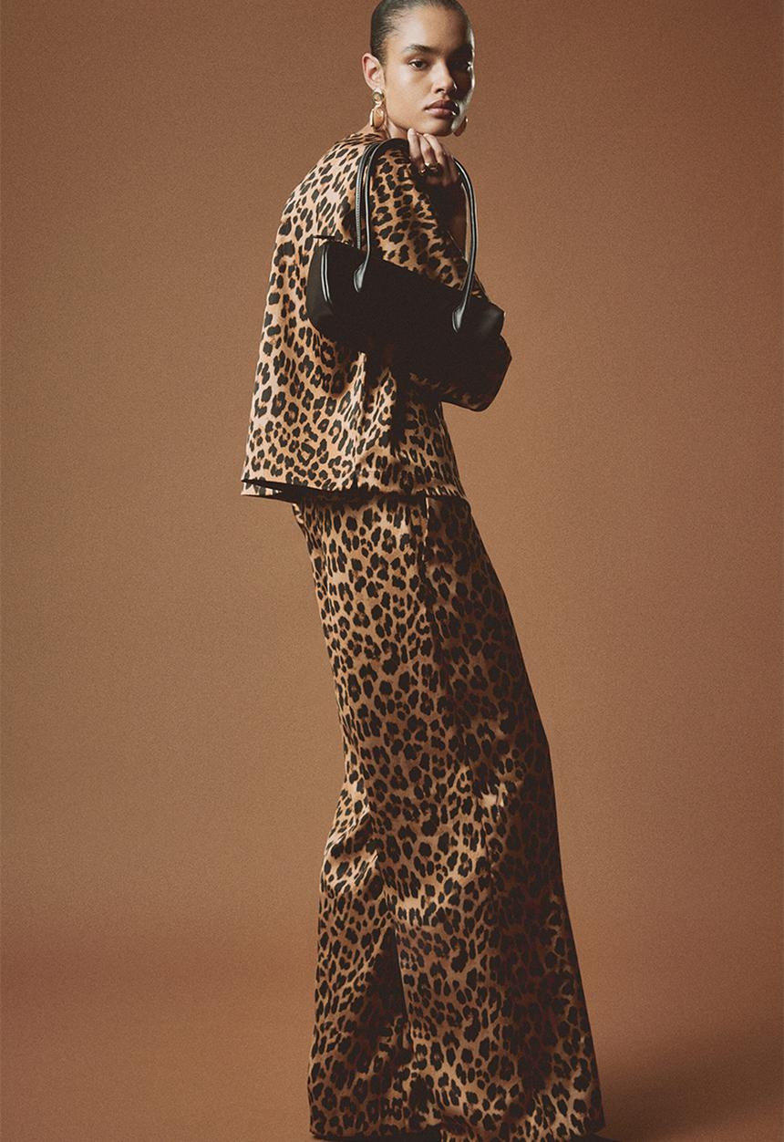H&M - Wide tailored trousers - dark beige/leopard print