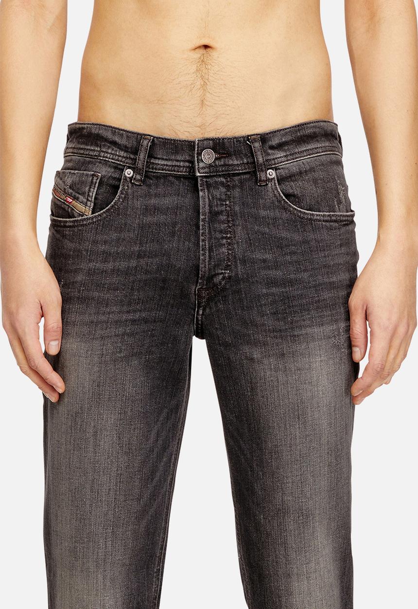 Diesel  - 2023 D-FINITIVE L.32 TROUSERS - black 