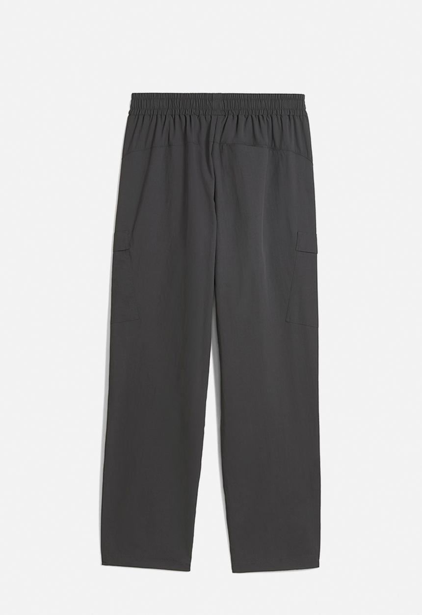 PUMA - Wardrope ESS Relaxed Cargo Pants WV op D - grey