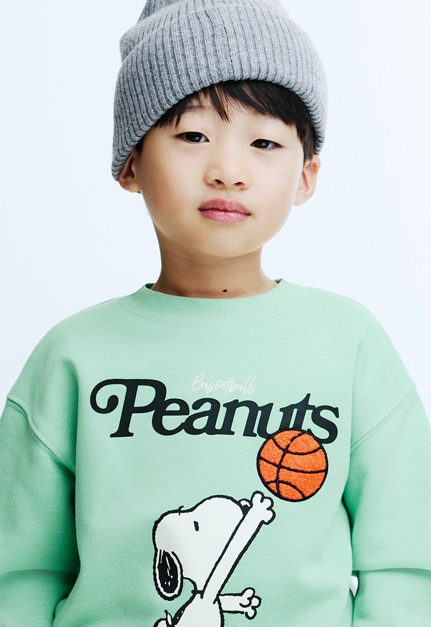 H&M - Oversized printed sweatshirt - green/snoopy