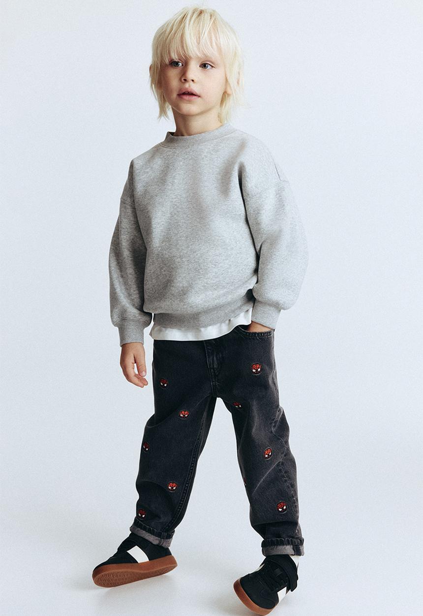 H&M - Regular fit printed  jeans - denim black/spider-man