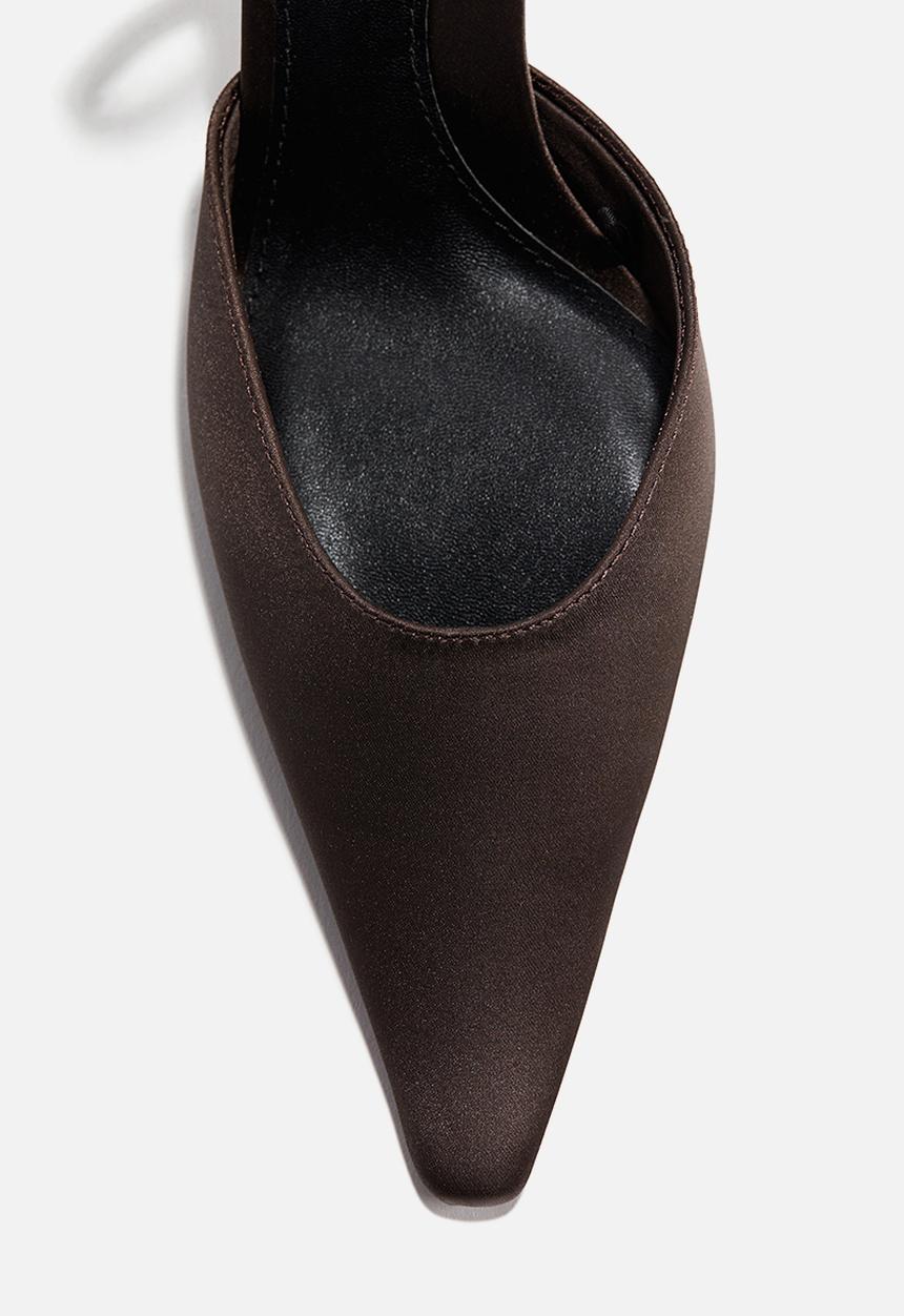 H&M - Pointed satin court shoes - dark brown