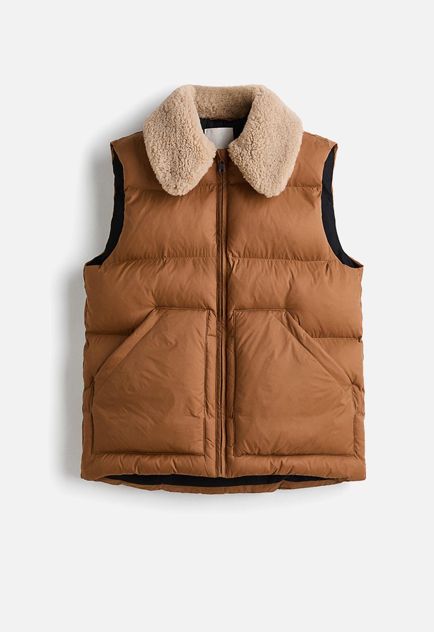 H&M - Teddy-collared puffer gilet - brown