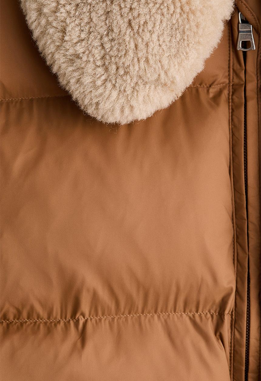 H&M - Teddy-collared puffer gilet - brown