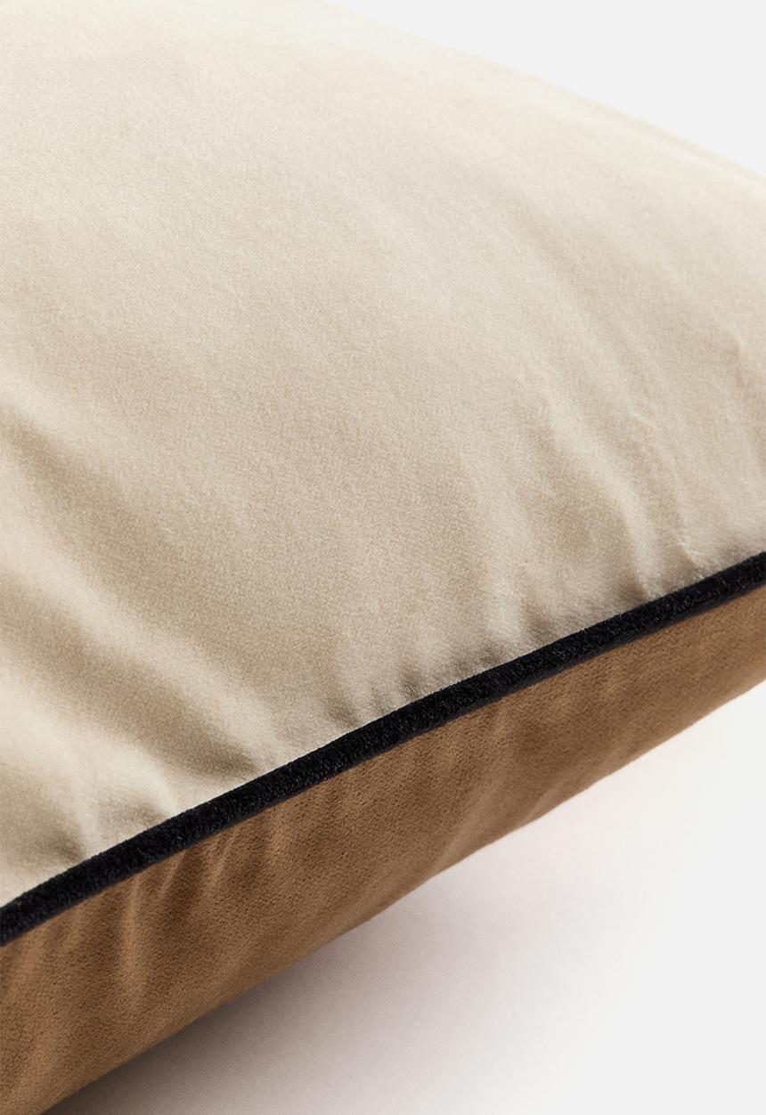 H&M - Piping-detail velvet cushion cover - light beige/brown