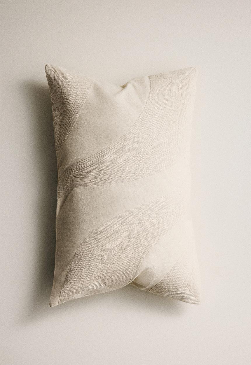 H&M - Embroidered cushion cover - light beige