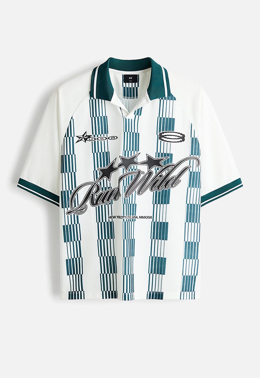 H&M - Loose fit football shirt - white/run wild