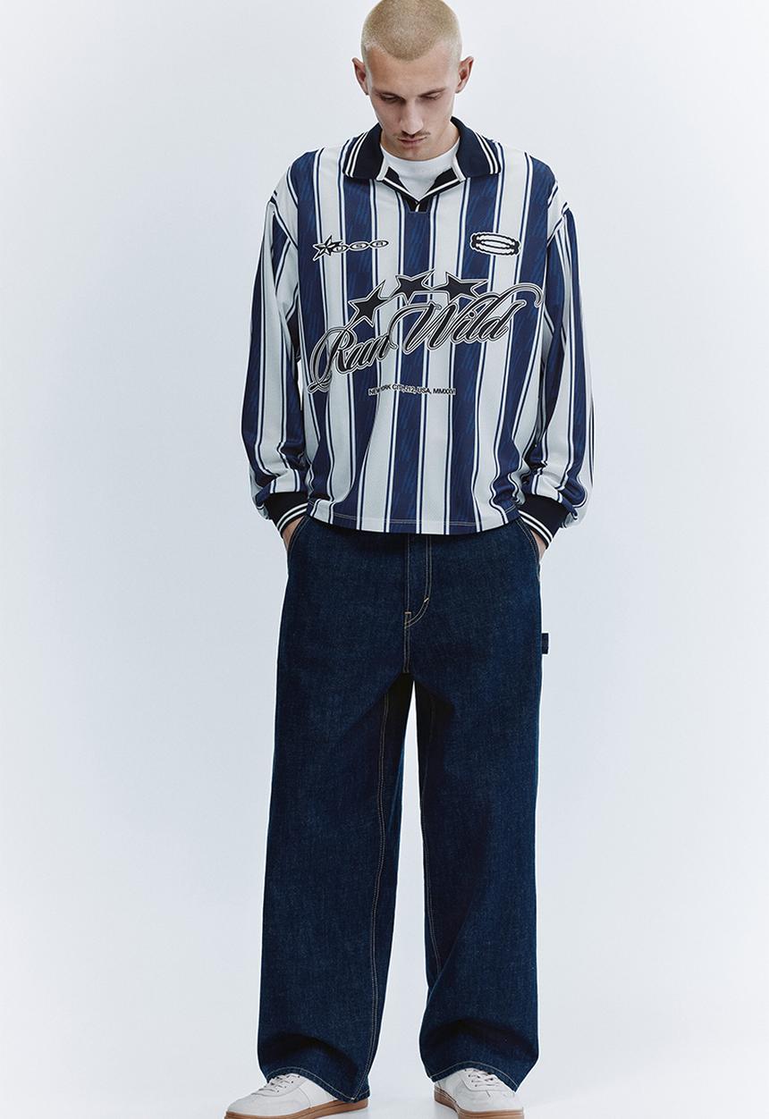 H&M - Loose fit football shirt - dark blue/run wild