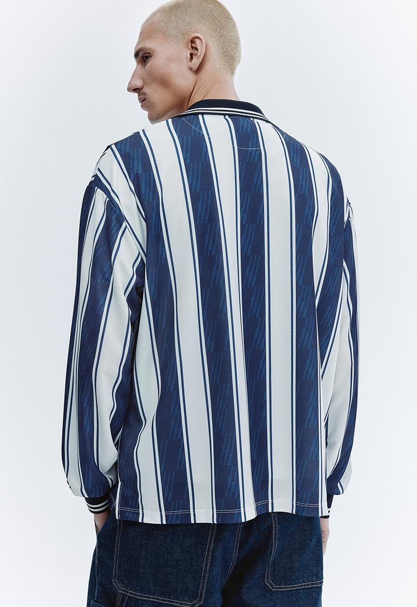 H&M - Loose fit football shirt - dark blue/run wild