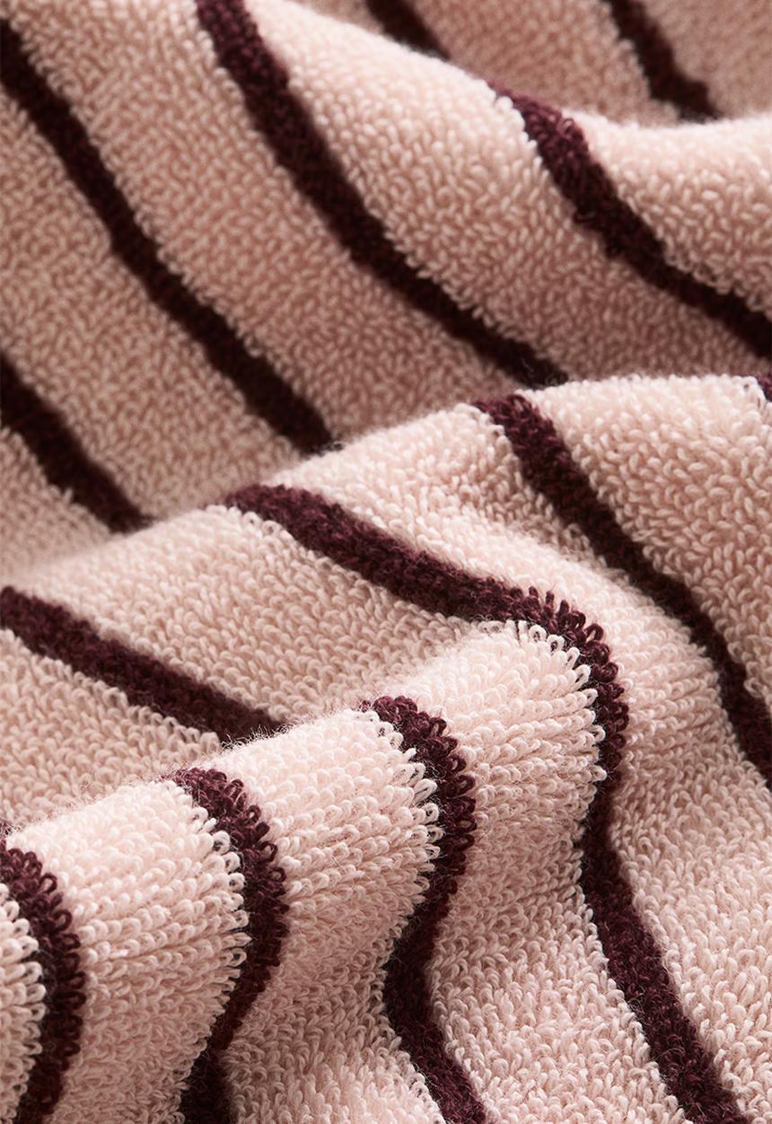 H&M - Striped bath towel - light pink/burgundy striped