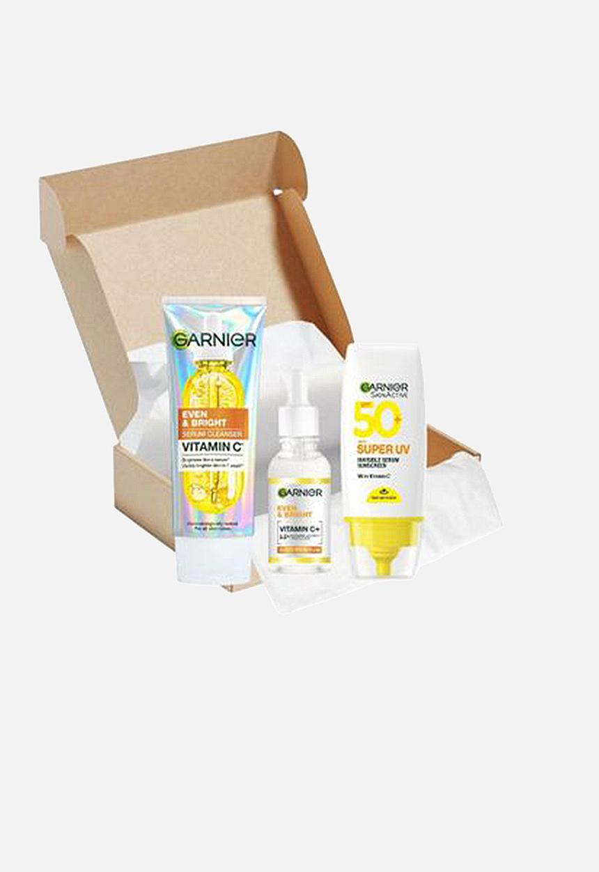 Garnier - Even and Bright Serum Cleanser 3 piece Bundle