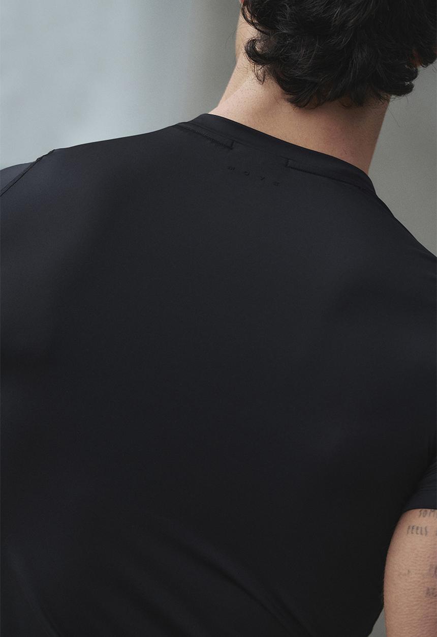 H&M - Compression fit sports T-shirt with drymove™ - black