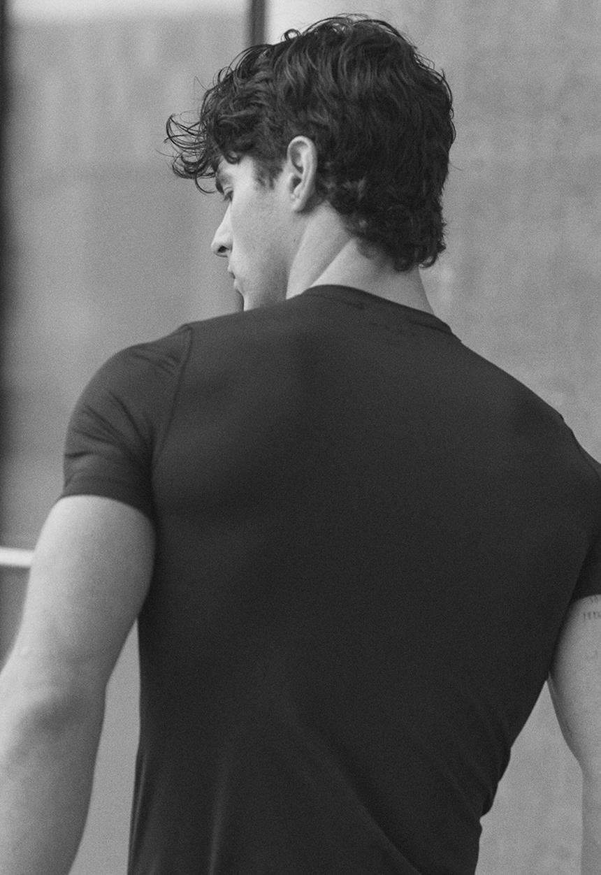 H&M - Compression fit sports T-shirt with drymove™ - black