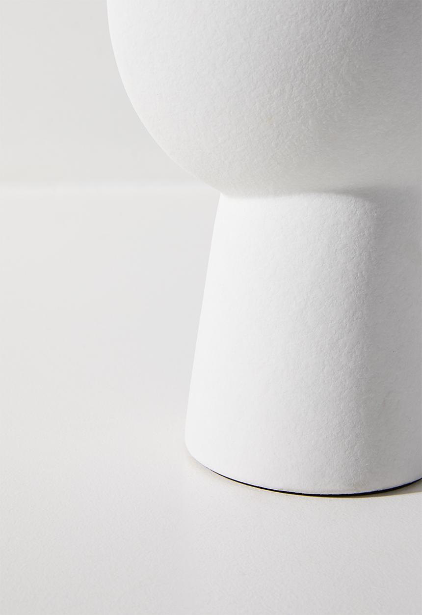 Sixth Floor - Samas table lamp with shade - white