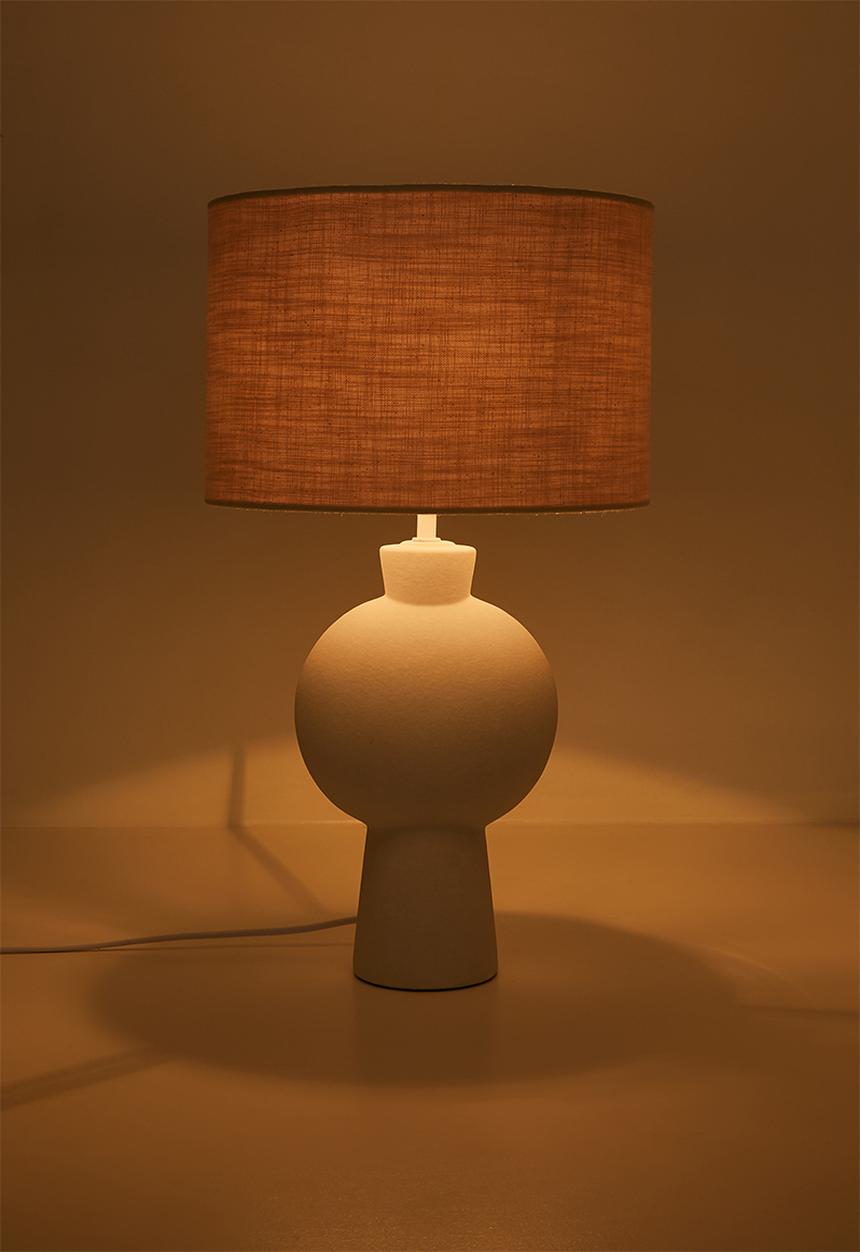 Sixth Floor - Samas table lamp with shade - white