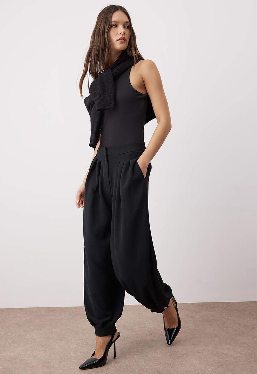Trendyol - Baggy Harem Trousers - Black