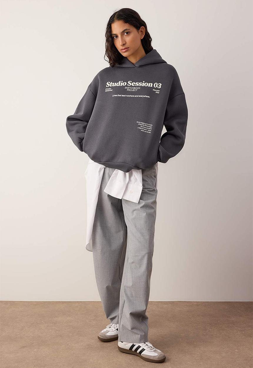 Trendyol - Hooded Slogan Printed Boxy Fit Knitted Sweatshirt - Anthracite