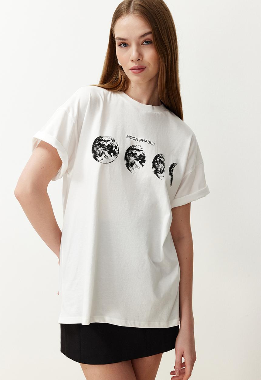 Trendyol - Boyfriend Fit Crew Neck Knitted T-Shirt - Ecru