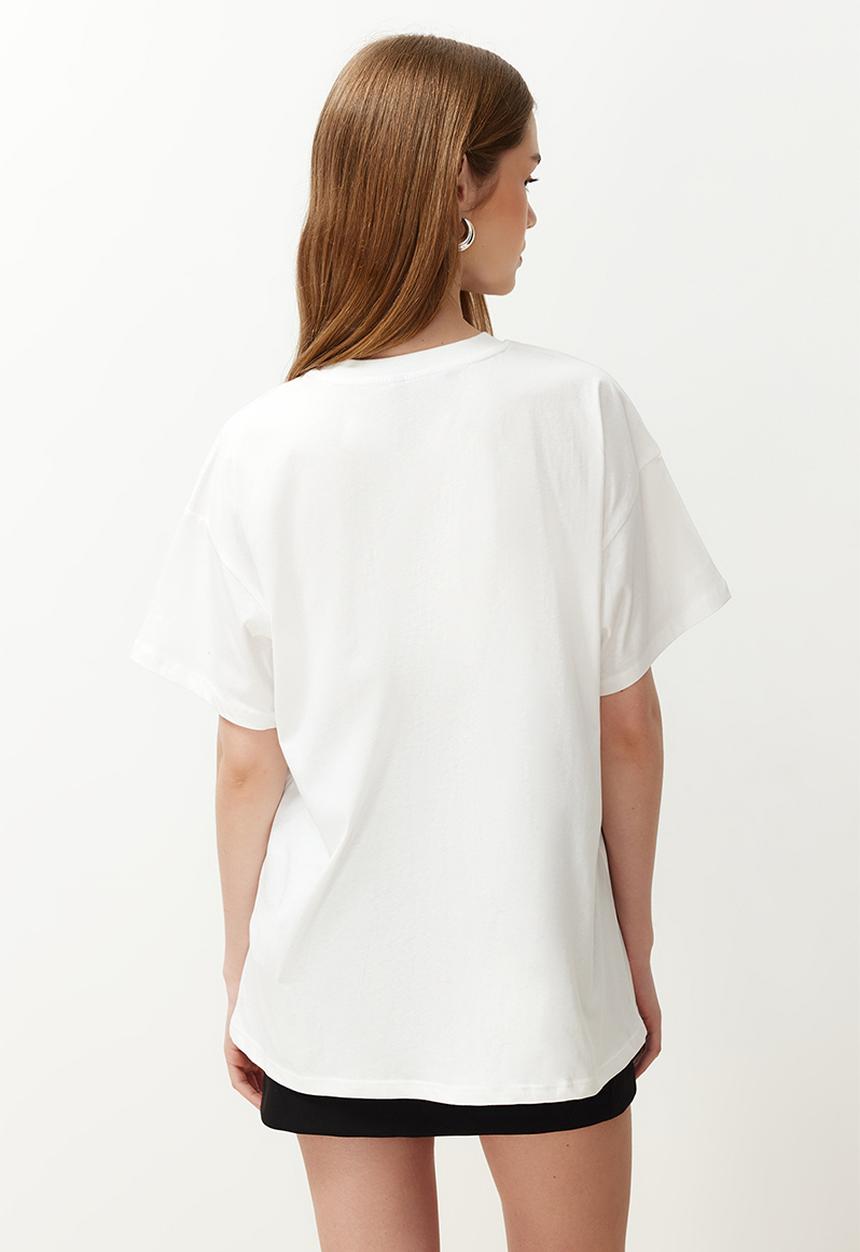Trendyol - Boyfriend Fit Crew Neck Knitted T-Shirt - Ecru