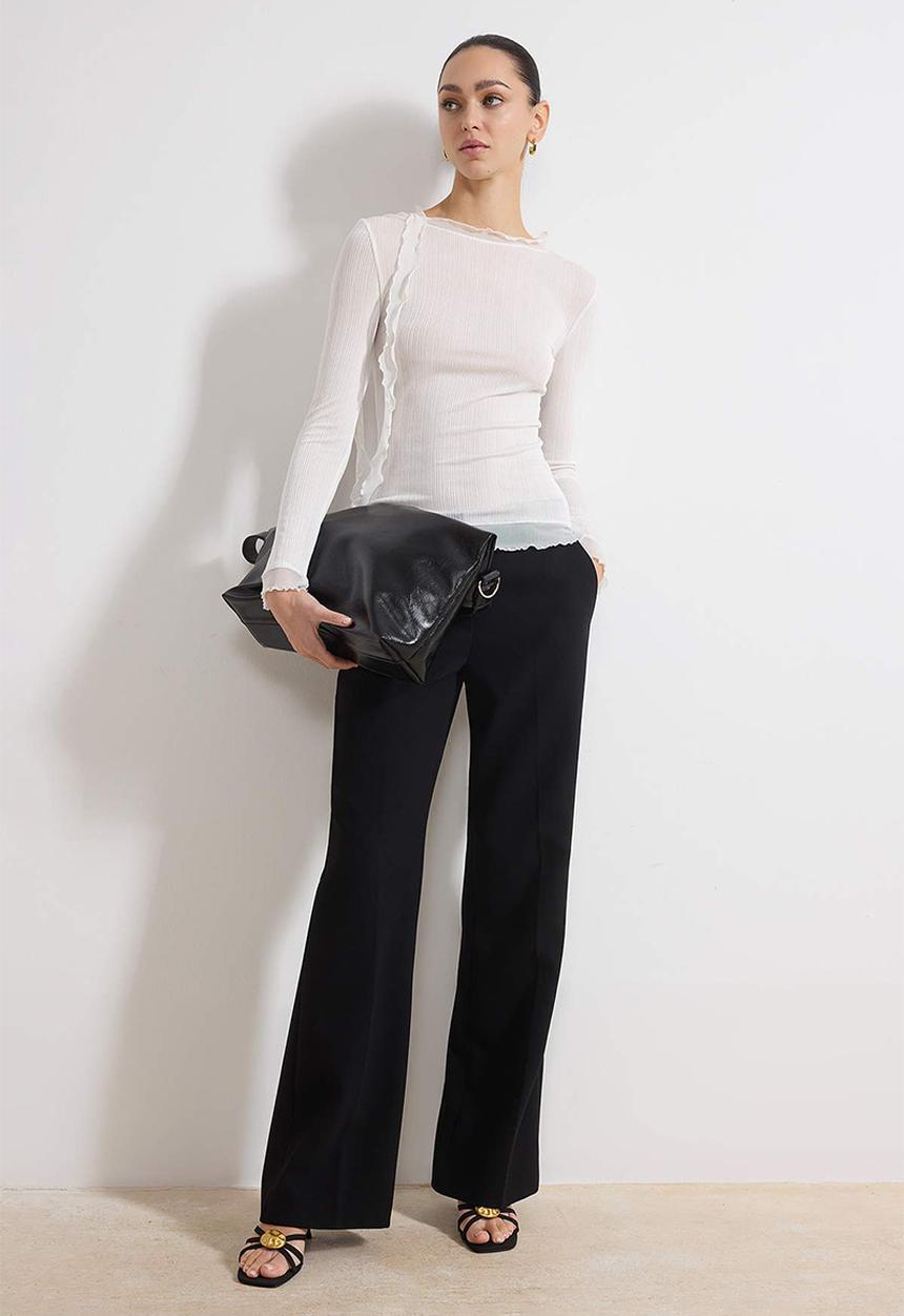Trendyol - Fitted Bodycon Long Sleeve Ruffled Textured Knitted Blouse - Ecru