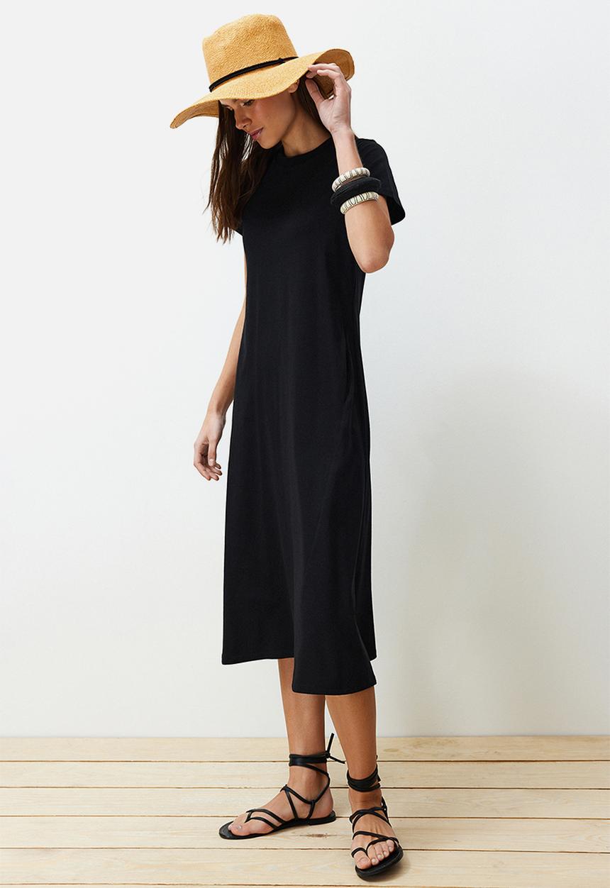 Trendyol - Pocketed  A-Line Knitted Midi Dress - Black