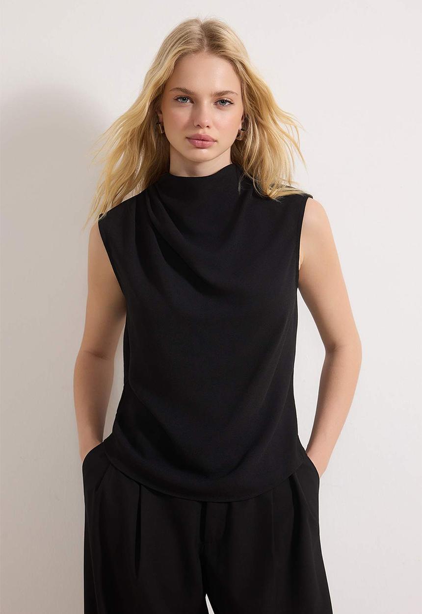 Trendyol - Woven Crepe Blouse - Black