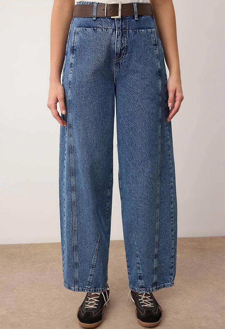 Trendyol - High Waist Baggy Jeans with Belt Detail - Blue