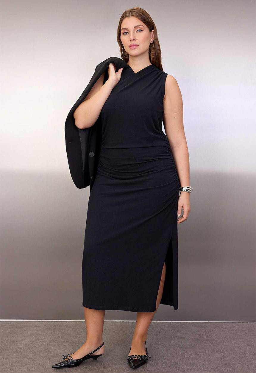 Trendyol - Plus Double Breasted Collar Side Gathered Knitted Maxi Dress - Black