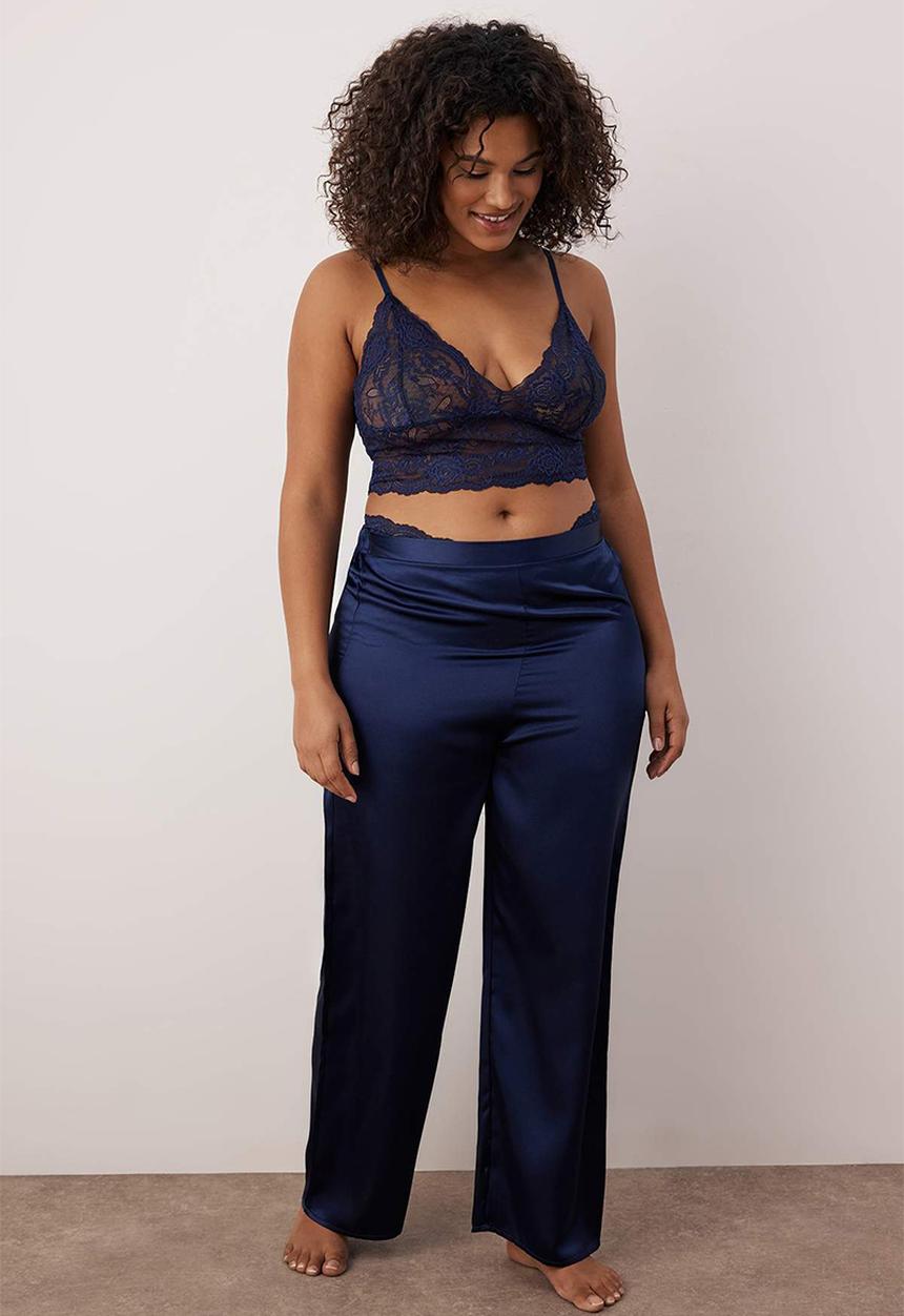 Trendyol - Plus 3-Piece Dowry Set Top Lace Bottom Satin Pajama Set - Navy Blue