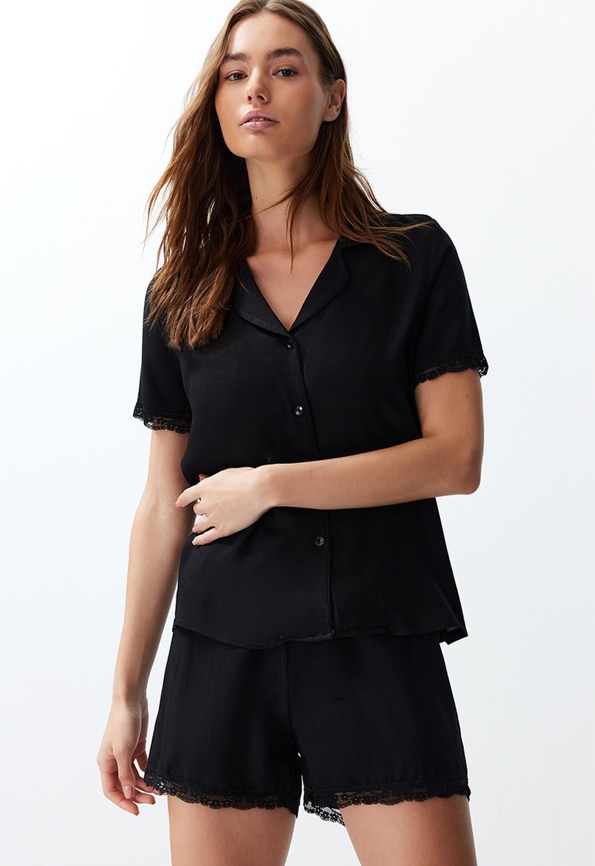 Trendyol - Woven pajama set with black lace viscose shorts - black