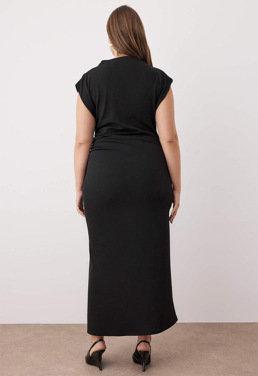 Trendyol - Plus Shirred Detailed Midi Knitted Dress - Black