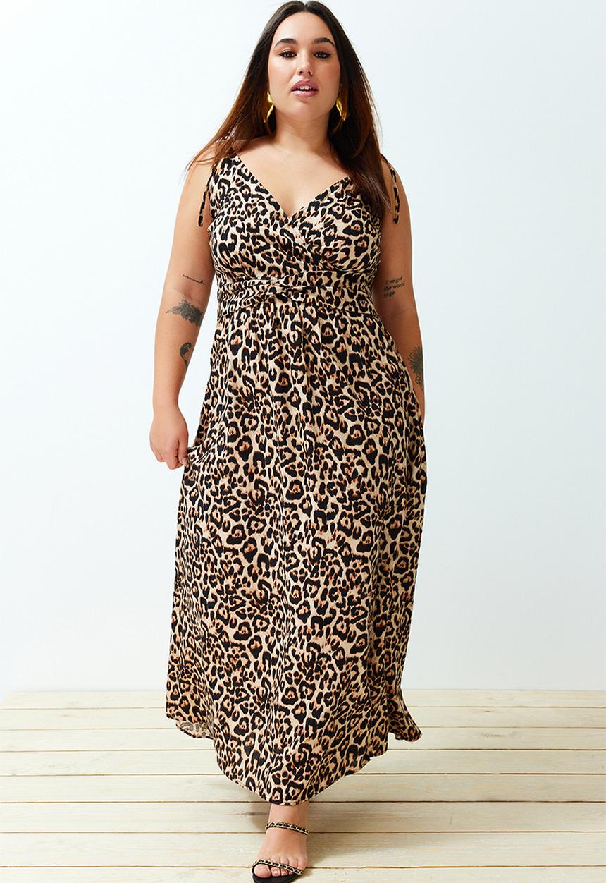 Trendyol - Plus Leopard Print Camel Maxi Summer Dress Slit Long Length - Camel