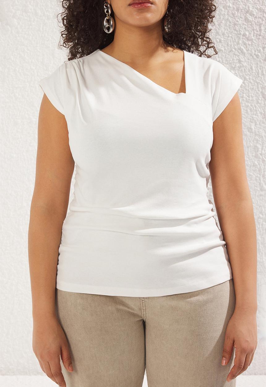 Trendyol - Plus Asymmetrical Neckline Knitted Blouse - Ecru