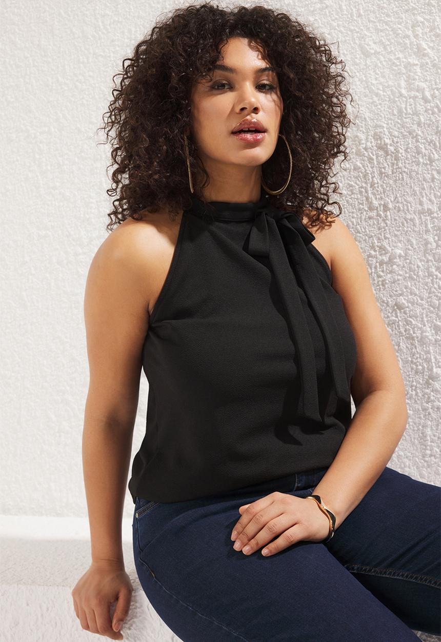 Trendyol - Plus Halter Neck Lacing Detail Knitted Blouse - Black
