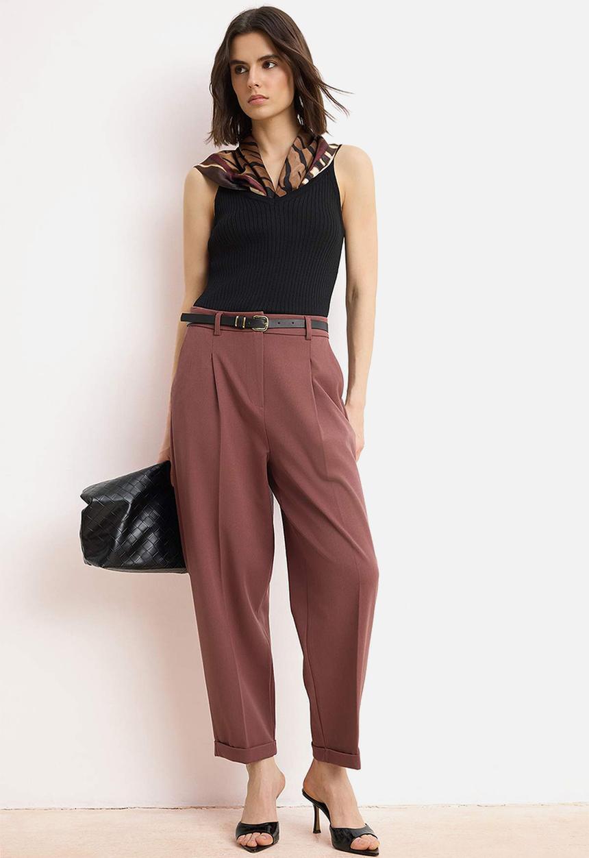 Trendyol - Belted Carrot Fit Trousers - Bordo