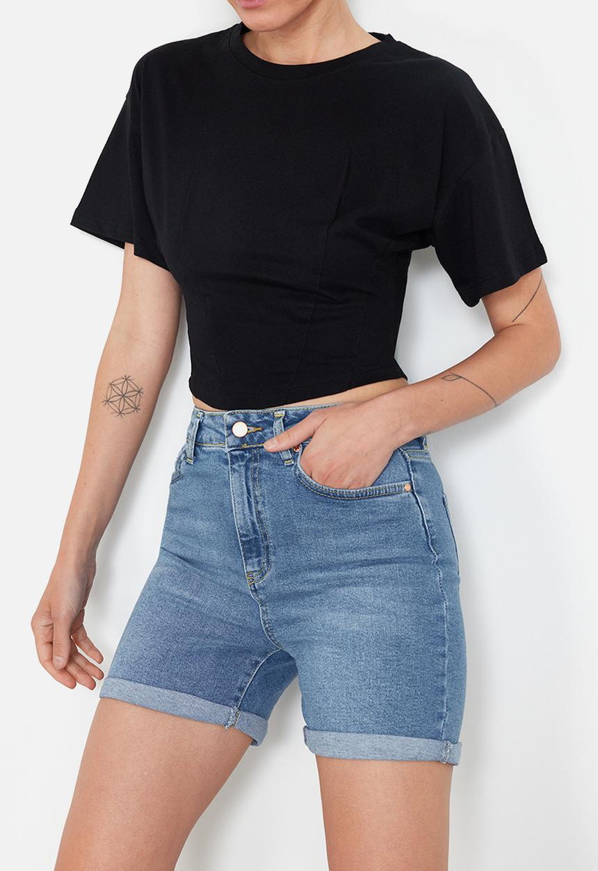 Trendyol - Crop Top Regular Fit T-Shirt - Black