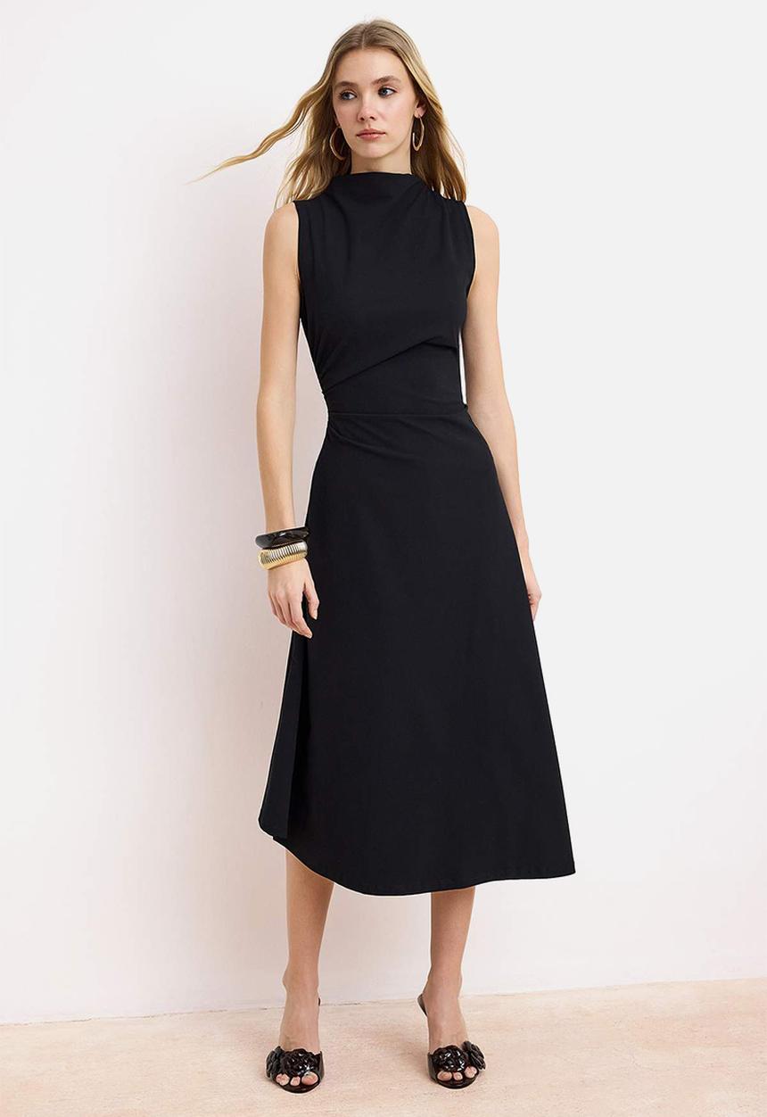 Trendyol - A-Line Asymmetrical  Midi Knitted Dress - Black