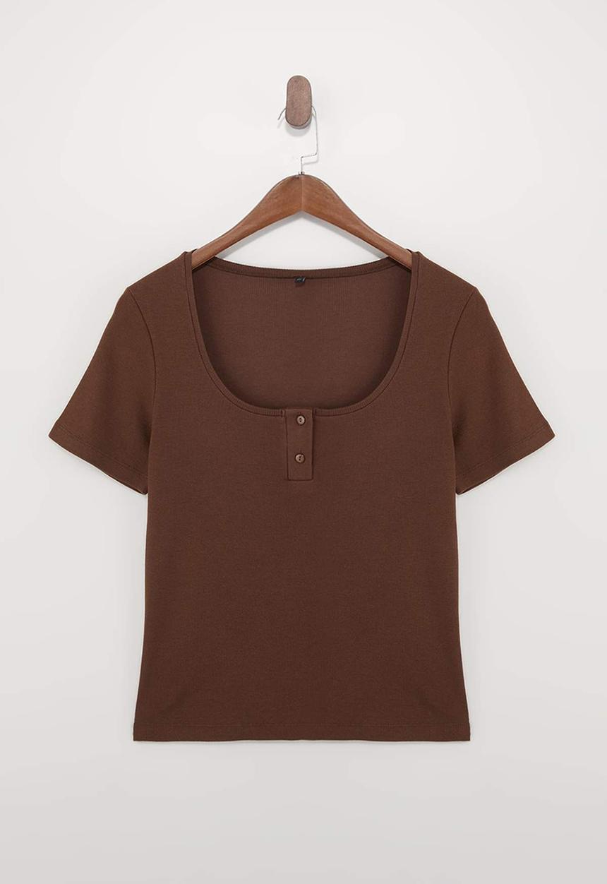 Trendyol - Plus Pool Collar Fitted Knitted Blouse - Brown