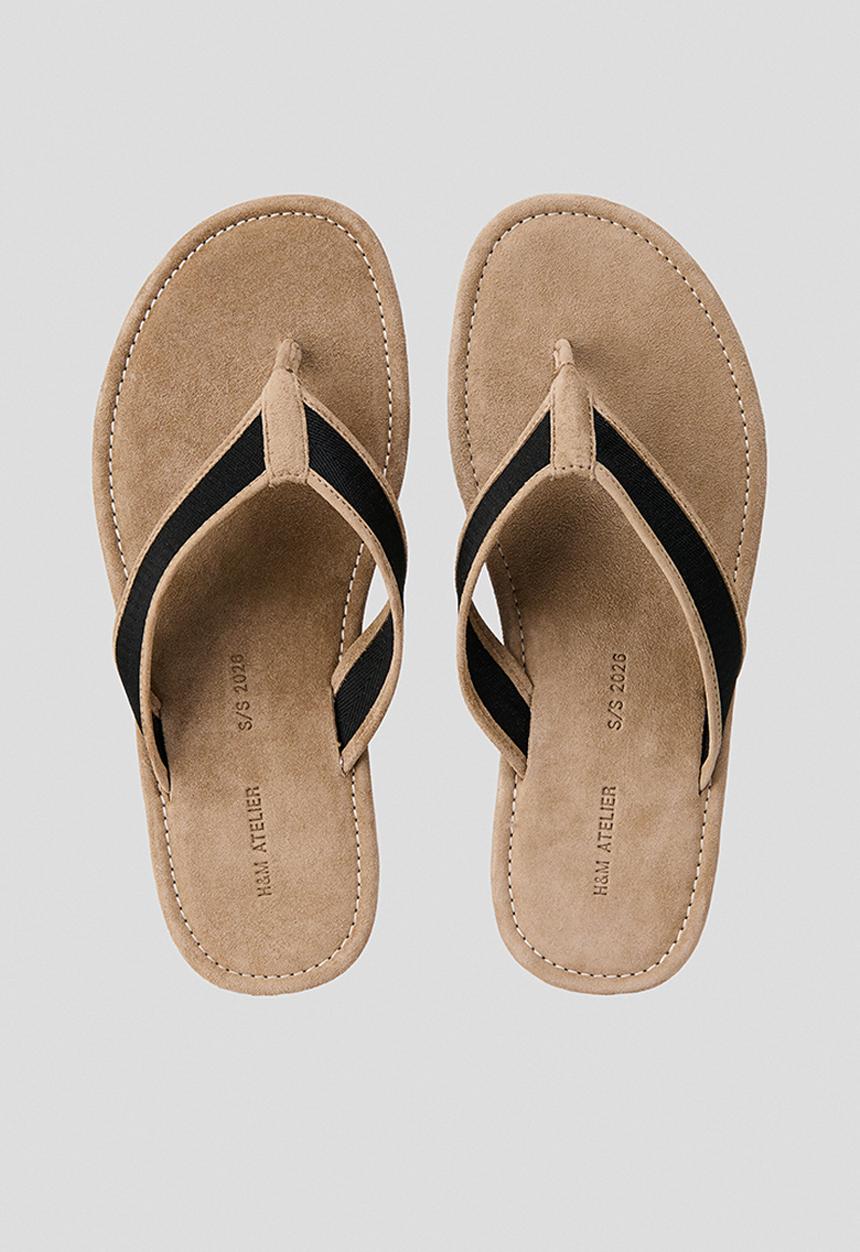 H&M - Suede flip-flops - beige/black