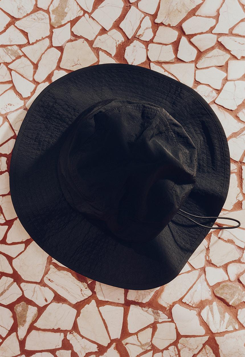 H&M - H&M Atelier: Bucket hat - black