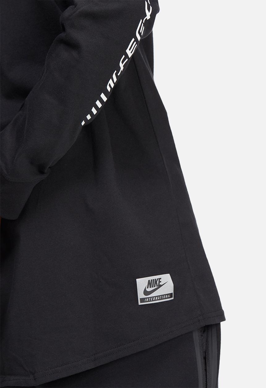 Nike - International top
