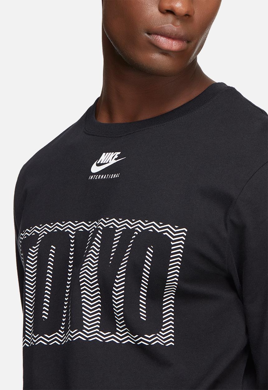 Nike - International top