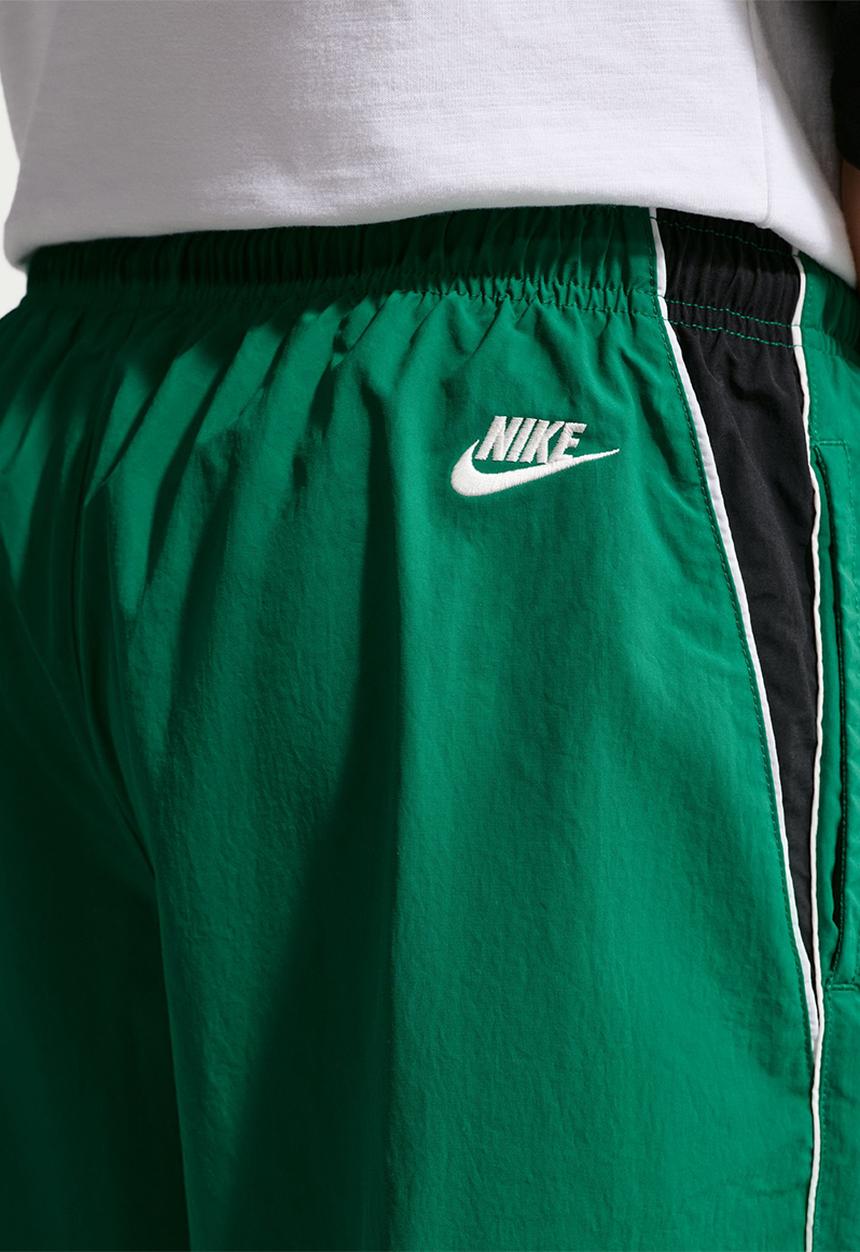 Nike - NSW Club Lightweight Pants - Green/Black
