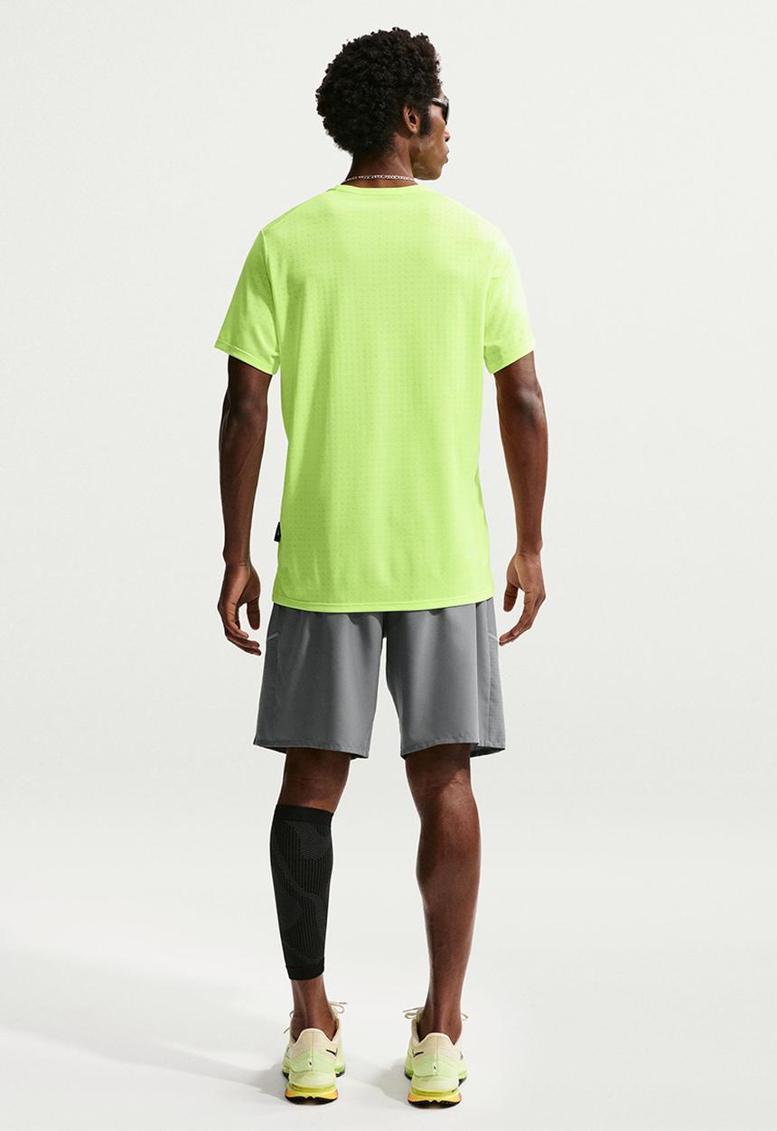 Nike - DRI-Fit MILER 9UL SHORT - Grey
