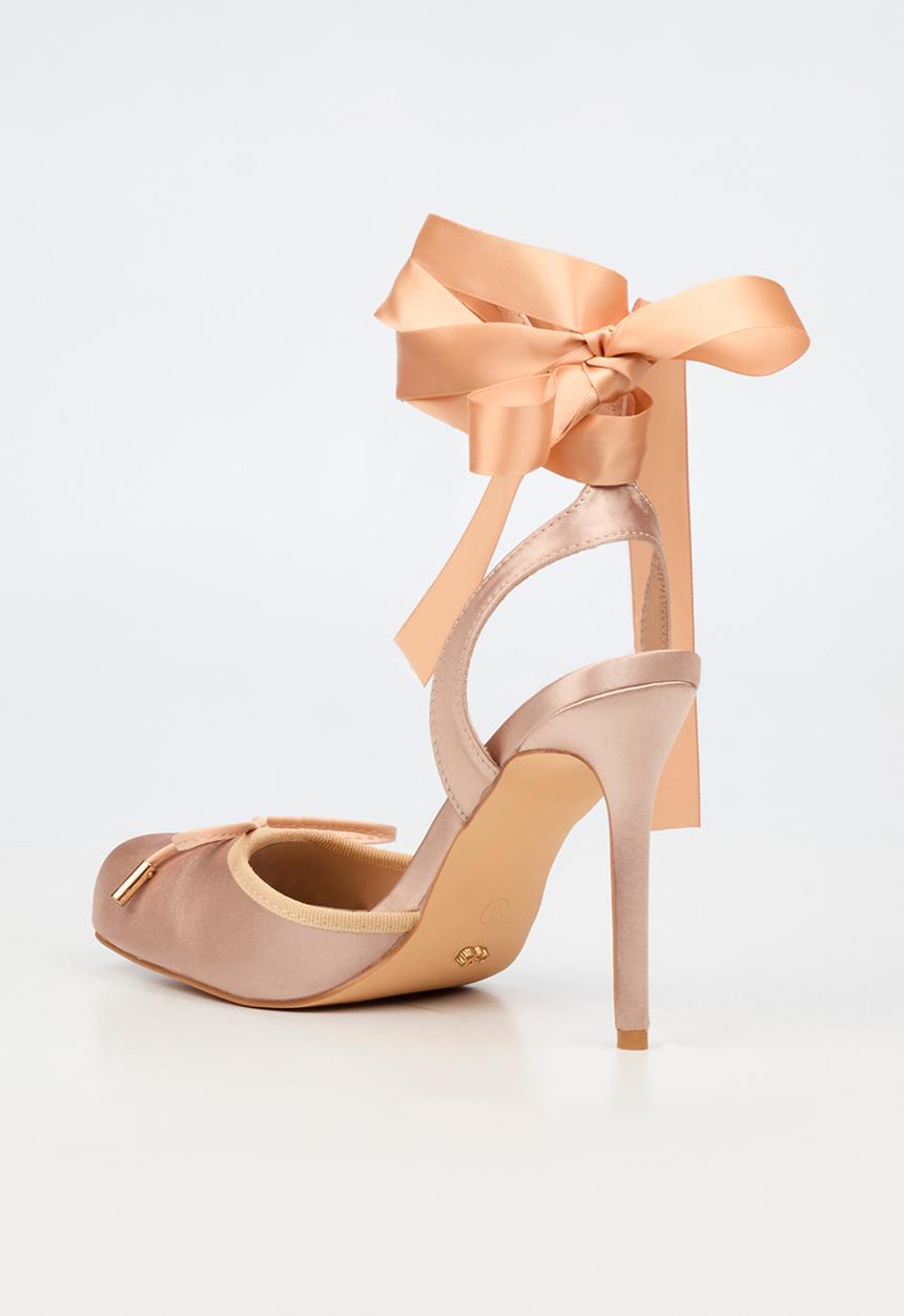 Miss Black - Adina 1 closed toe ankle strap - beige