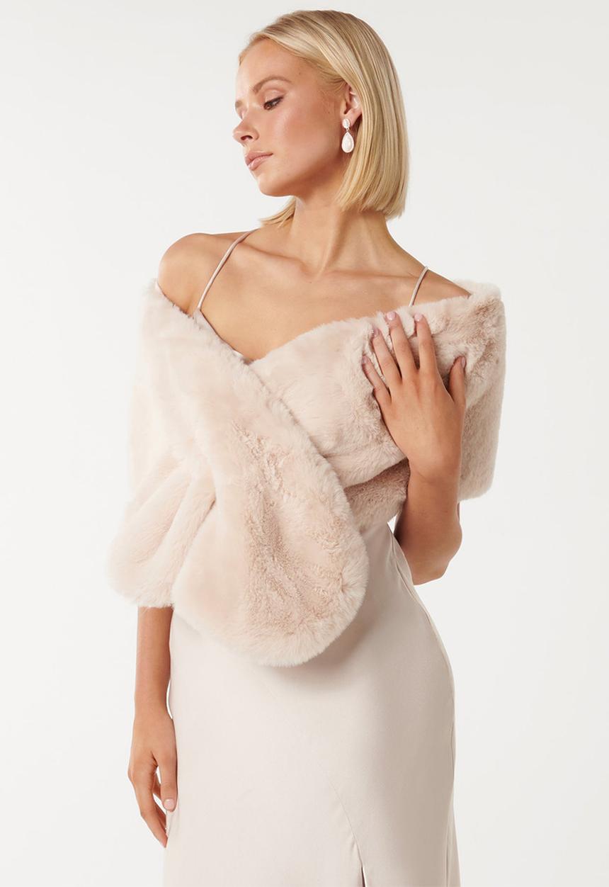 Forever New - Laura faux fur wrap in blush