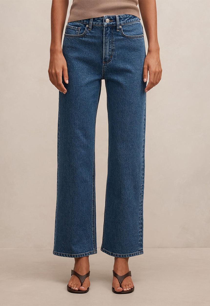 Forever New - Nicki Mid-Rise Straight Jeans in Mid Wash