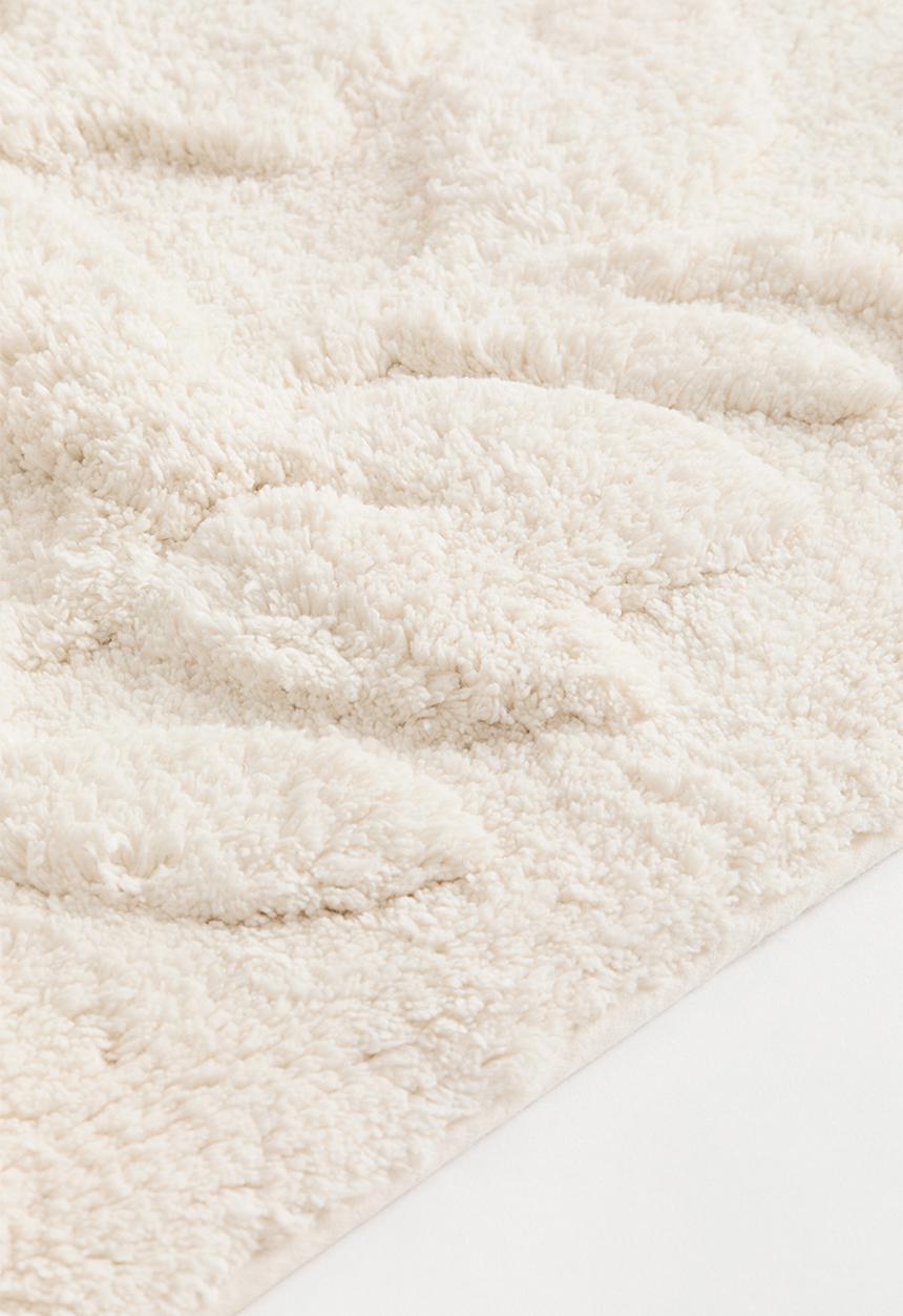 H&M - Tufted cotton bath mat - white